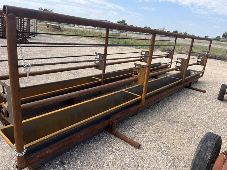 l2---(1)-24'-freestanding-panel-w/-feed-bunk-image-5