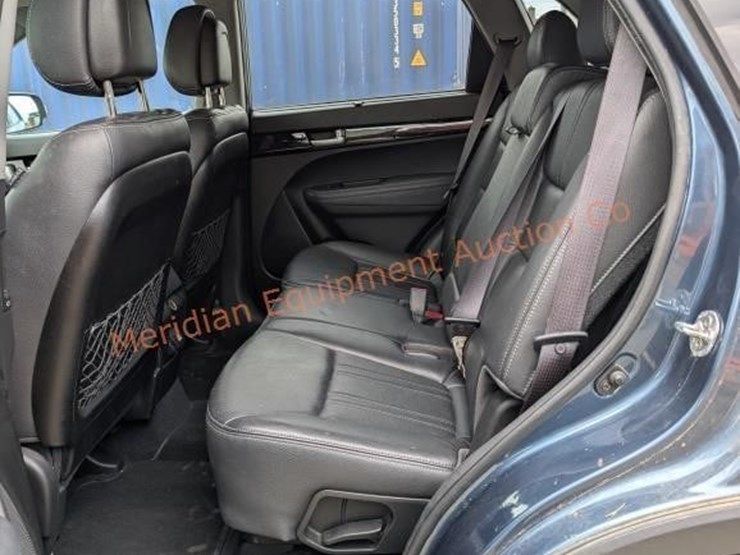 2014-kia-sorento-image-24