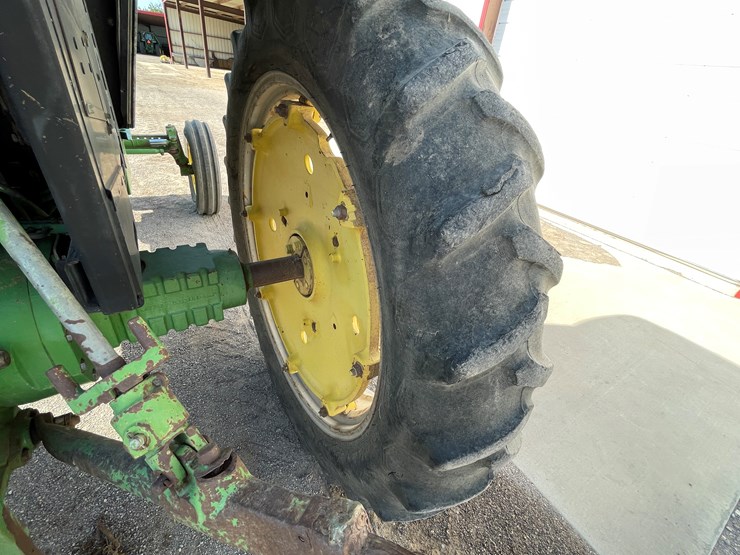 john-deere-3055-image-61