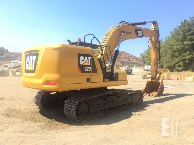 2019-caterpillar-320-image-3