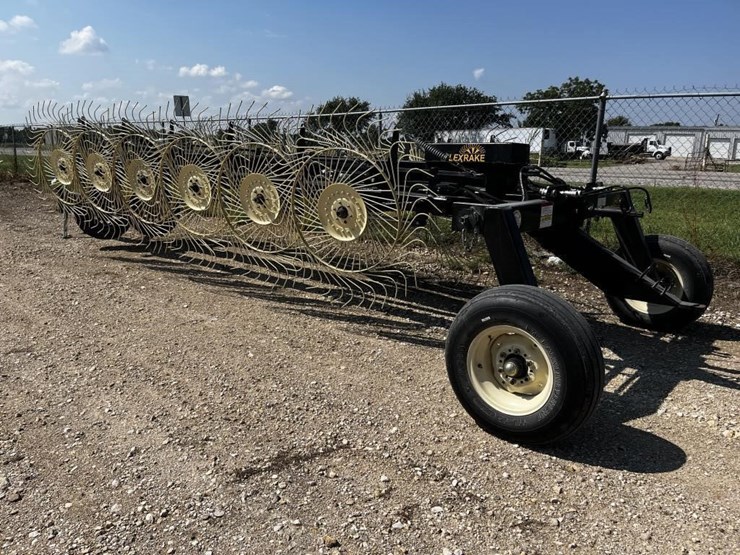 l1--12-wheel-flexrake-image-3