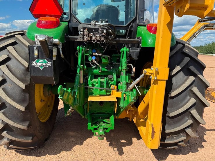 2017-john-deere-6120e-image-41