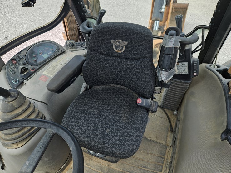 2019-case-580sn-image-19