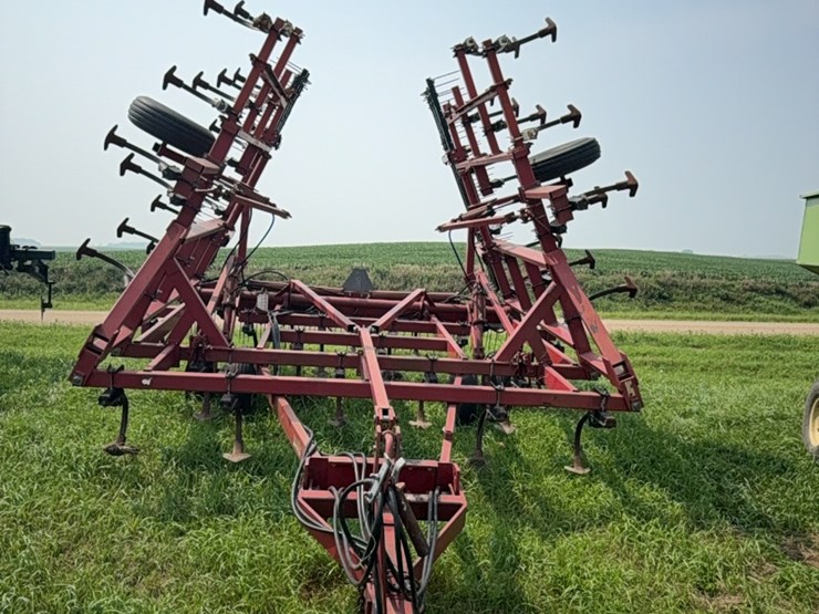case-ih-4800-image-11