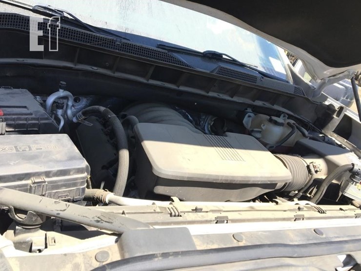2019-chevrolet-silverado-image-10