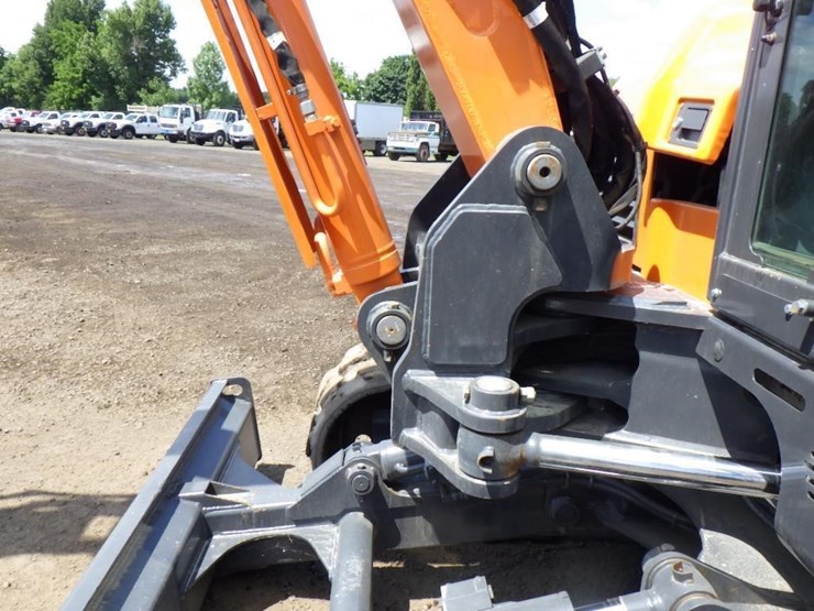 2021-doosan-dx85r-3-image-22