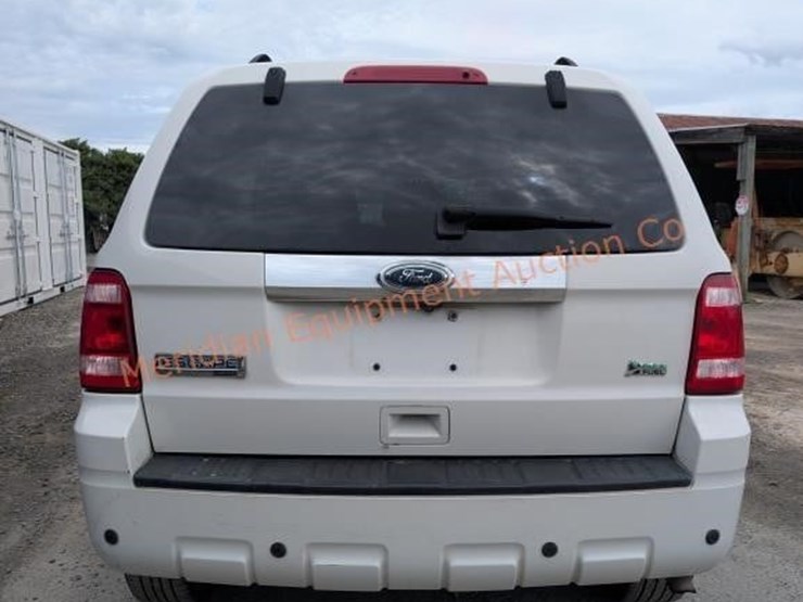 2010-ford-escape-image-6