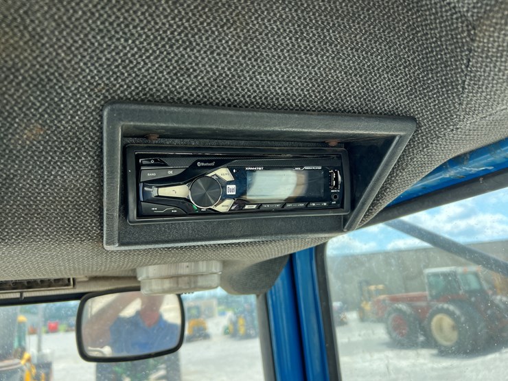 ford-7810-image-12
