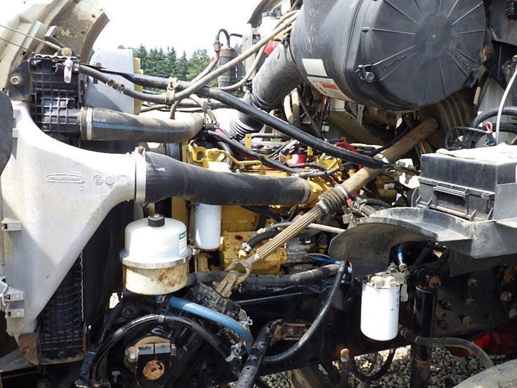 2005-sterling-lt8500-image-34