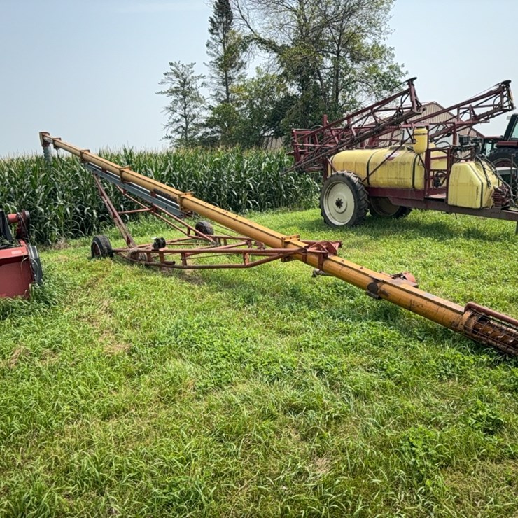 Koyker Super-85C PTO Auger, Winch Cable Lift, Needs (2) Tires, 8”x Approximately 61’