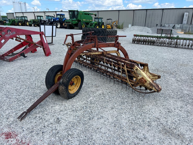 new-holland-260-image-1