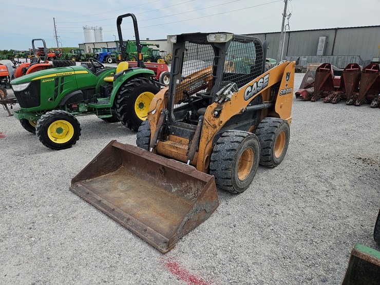 2015-case-sr210-image-1
