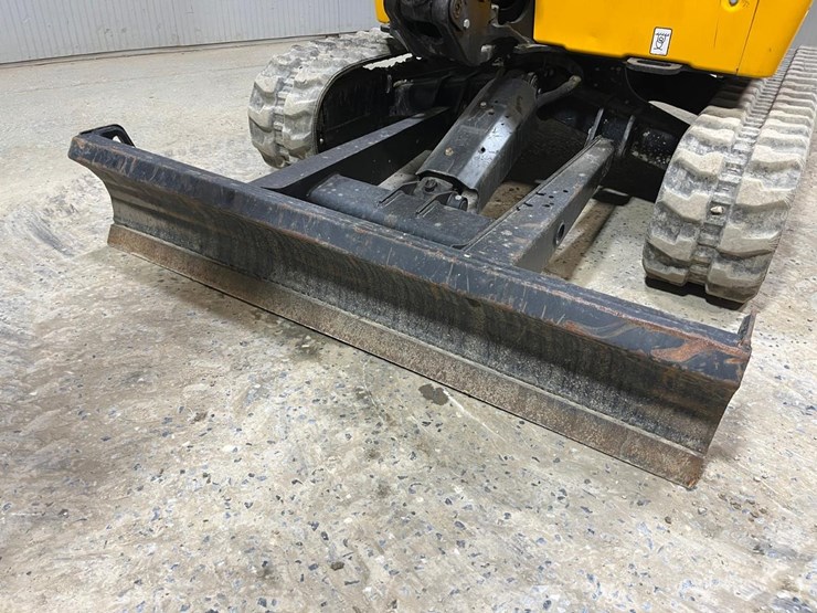 jcb-35z-1-image-13