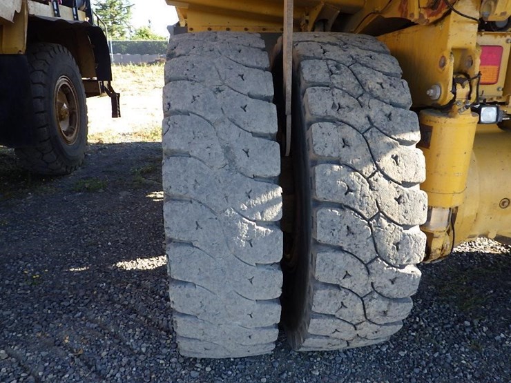 2011-caterpillar-770-image-54