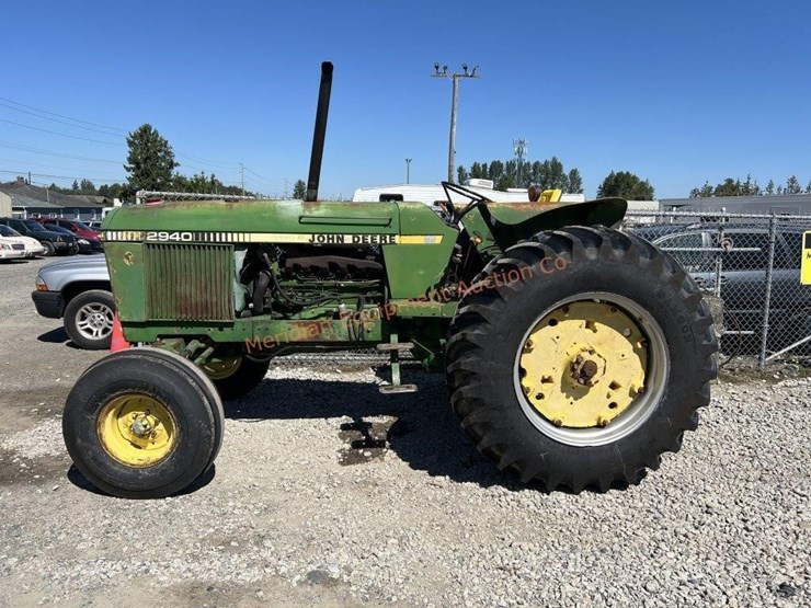 john-deere-2940-image-3