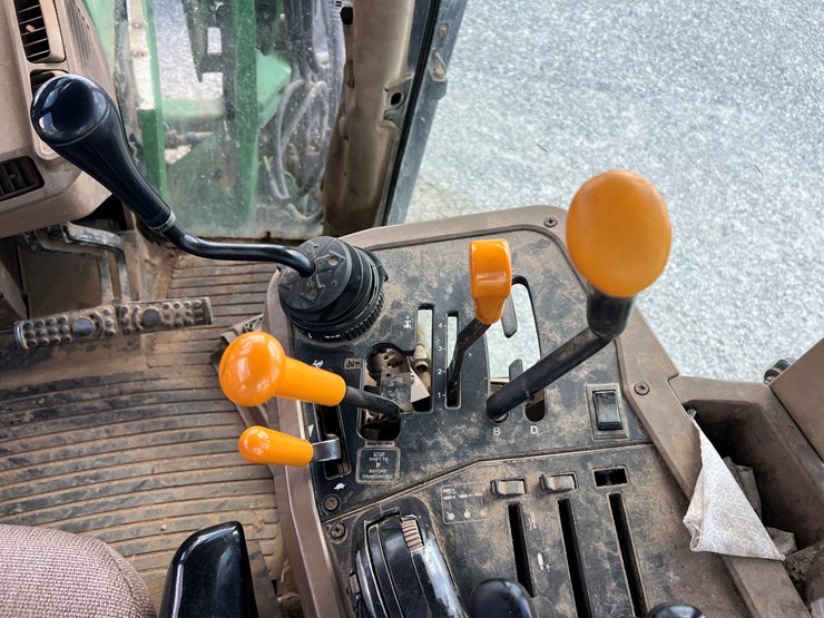 john-deere-7610-image-11