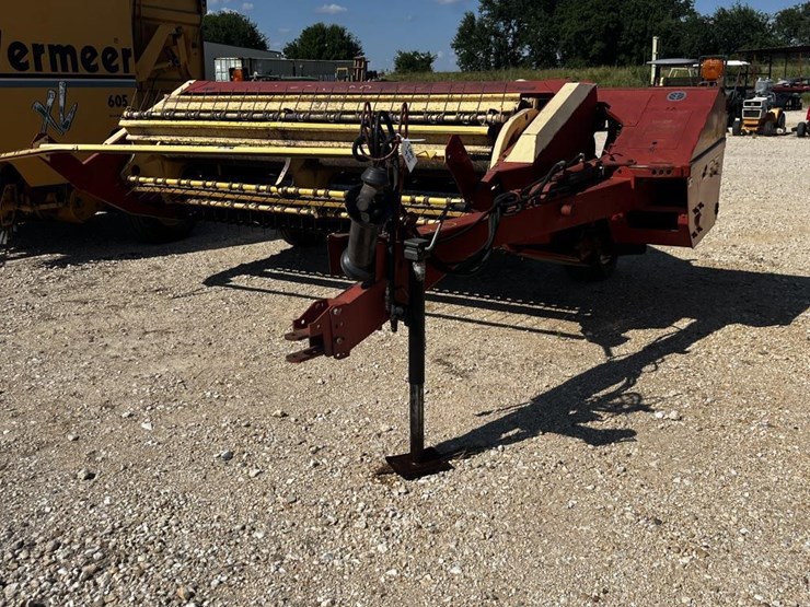 new-holland-1465-image-2