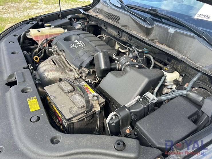2011-toyota-rav4-image-8