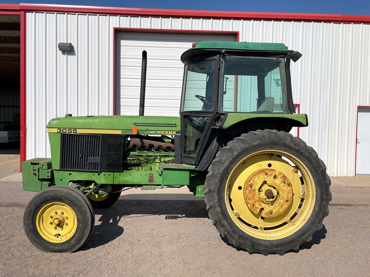 john-deere-3055-image-2