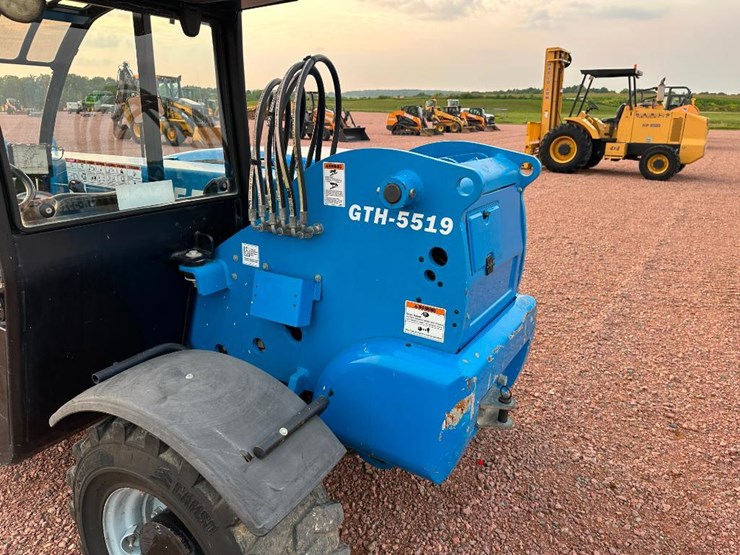 2017-genie-gth5519-image-16