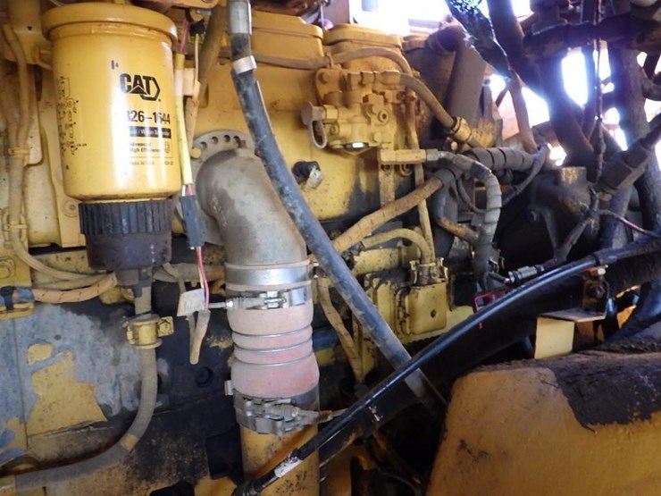 2011-caterpillar-770-image-20