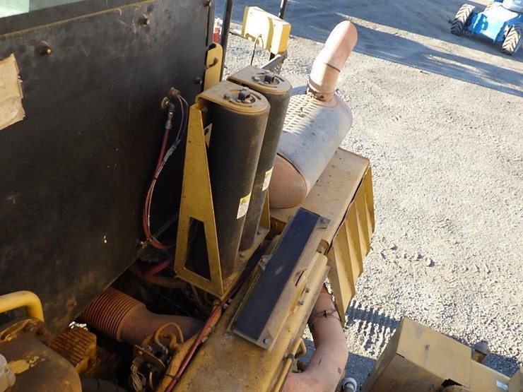 2011-caterpillar-770-image-14