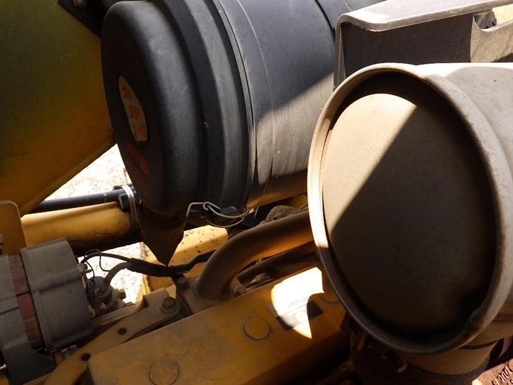 2006-deere-710g-image-28