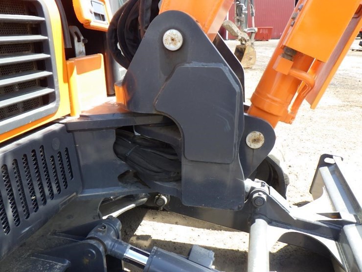 2021-doosan-dx85r-3-image-40