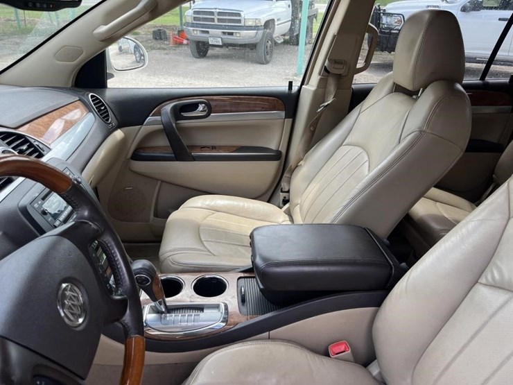 2009-buick-enclave-image-7