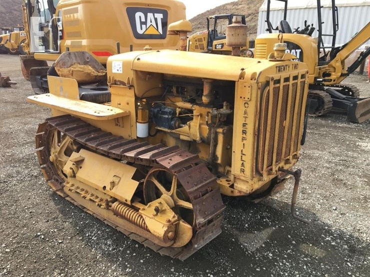 caterpillar-twenty-two-image-2