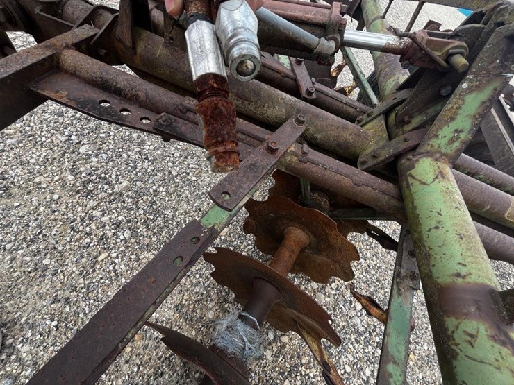 john-deere-14-image-5