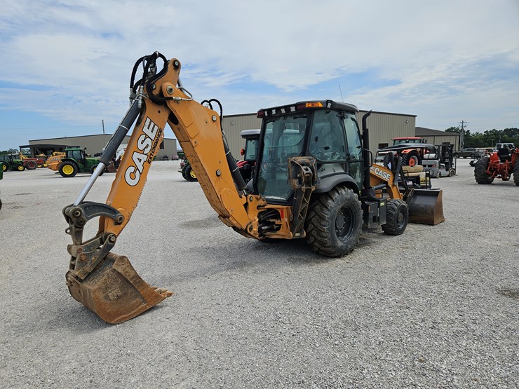 2019-case-580sn-image-9
