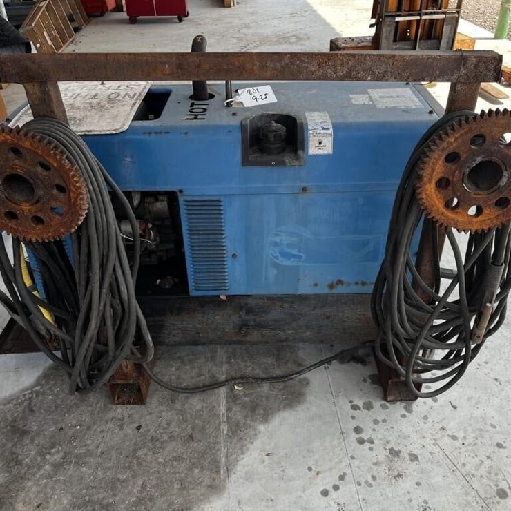 BOBCAT 225