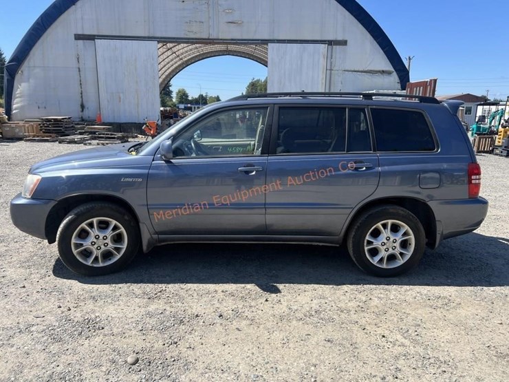 2003-toyota-highlander-image-34