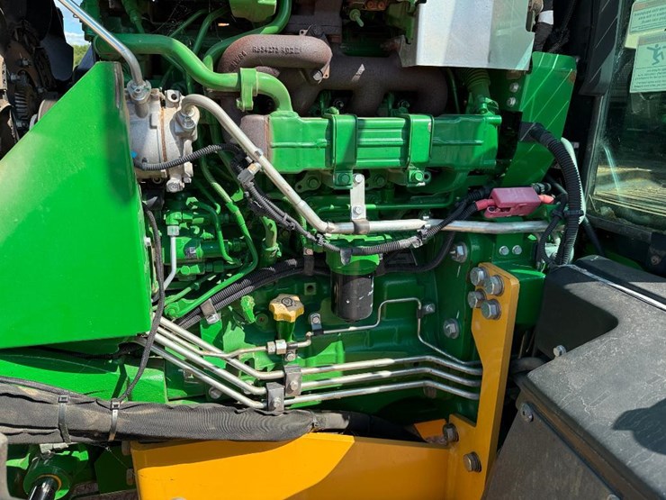 2017-john-deere-6120e-image-35