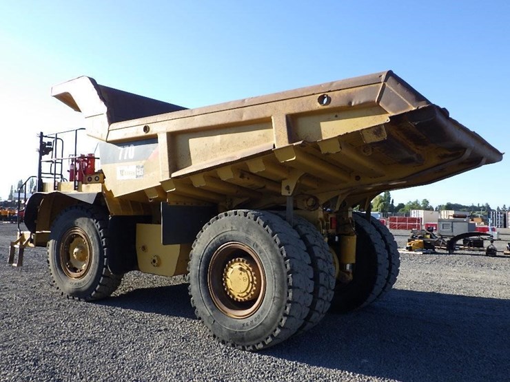 2011-caterpillar-770-image-7