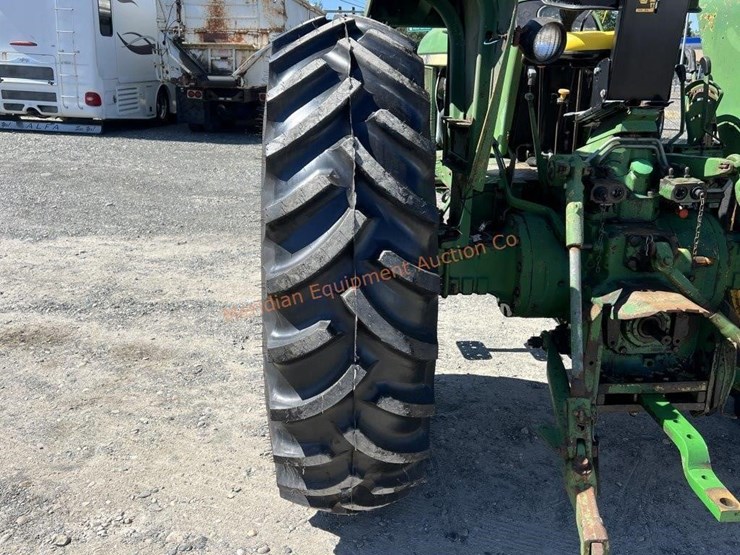 john-deere-2940-image-16
