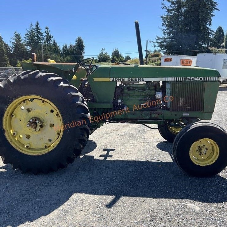 JOHN DEERE 2940