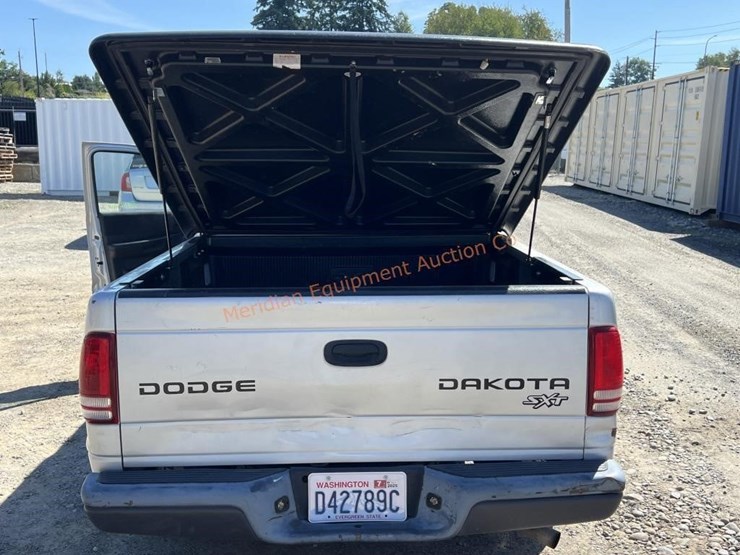 2004-dodge-dakota-image-27