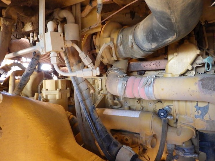 2011-caterpillar-770-image-22