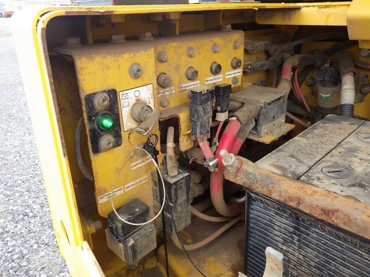 2016-komatsu-hm400-5-image-32