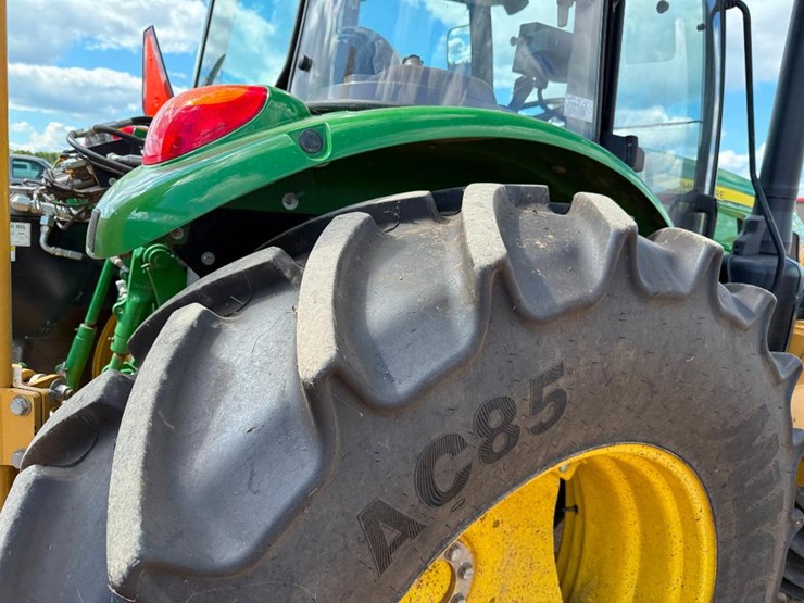 2017-john-deere-6120e-image-6