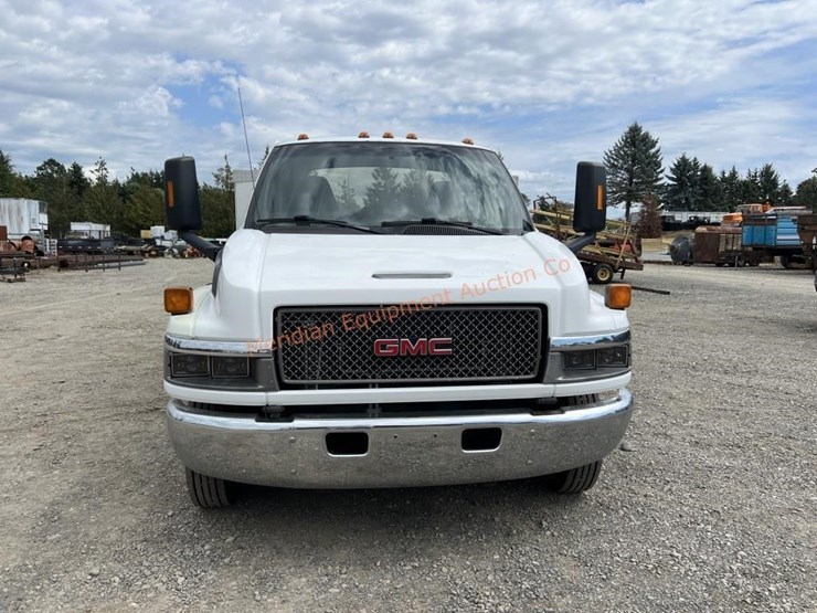 2004-gmc-topkick-c4500-image-8