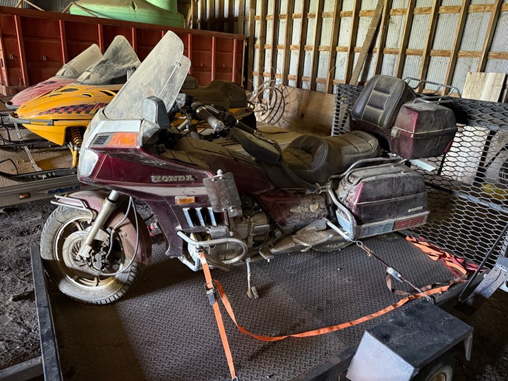 honda-goldwing-1200-motorcycle,-45,264-miles-**title**,-trailer-not-included-image-4