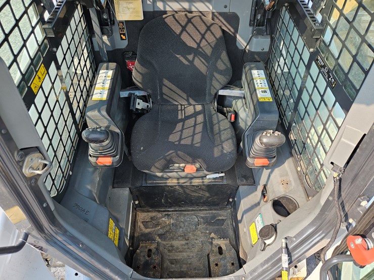 2020-bobcat-t66-image-9