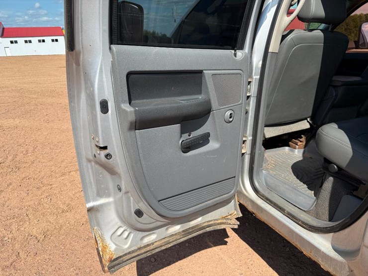 2007-dodge-ram-3500-image-39