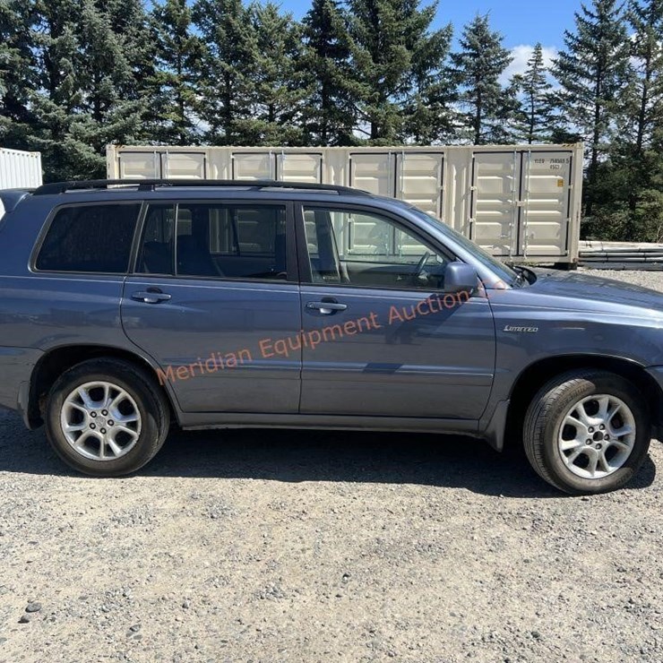 2003 TOYOTA HIGHLANDER