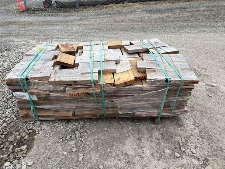lot-assorted-cedar-kindling-blocks-image-3