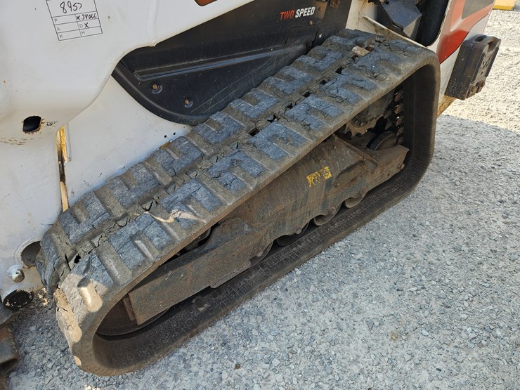 2020-bobcat-t66-image-13