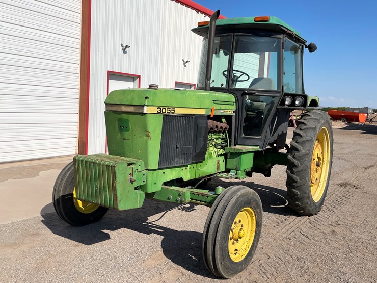 john-deere-3055-image-1